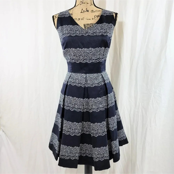 JULIAN TAYLOR Women's Mixed Fabric Pleated Striped Tea Dress Size 12 Navy Blue - Picture 2 of 16